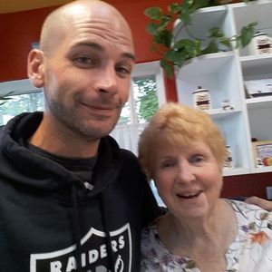 Meet your Posher, Tom